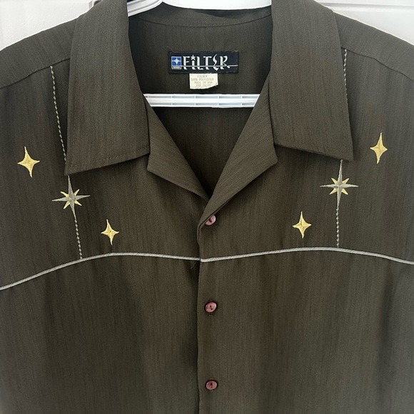 Men's Casual Shirt with Star Accents- Size Medium - Picture 2 of 5